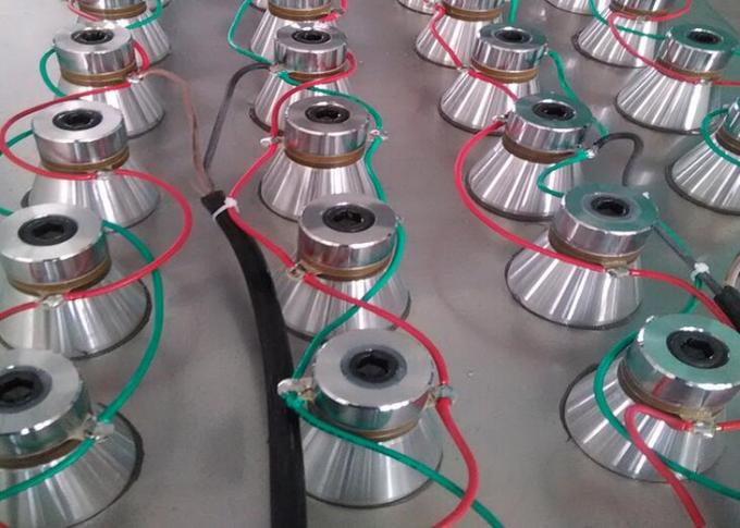 Vier Frequenz-piezoelektrischer Ultraschallwandler für Gebäudereinigungs-Maschine